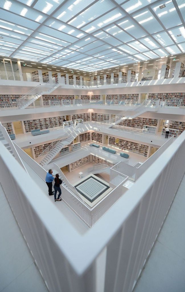 Trotz einiger Anlaufschwierigkeiten großer Erfolg: Stadtbibliothek feiert Fünfjähriges