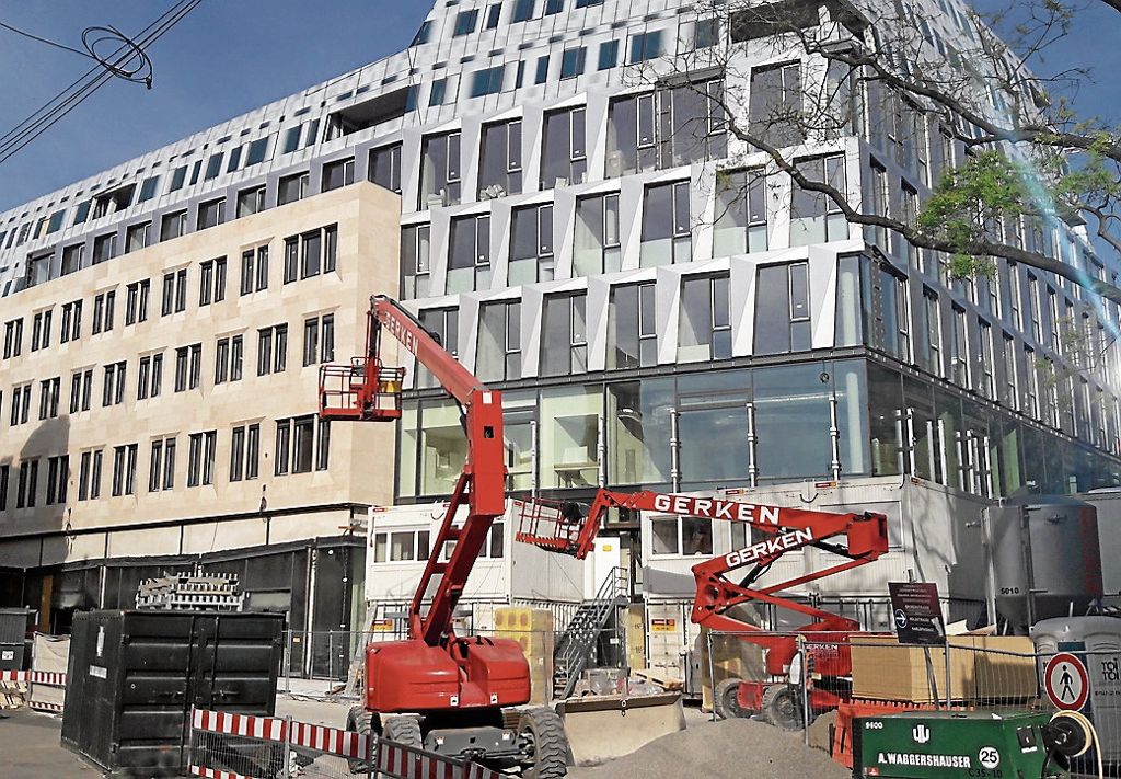 Breuniger hat mehr als 200 Millionen Euro in Büro- und Geschäftshaus am Karlsplatz investiert: Dorotheen-Quartier eröffnet am 30. Mai