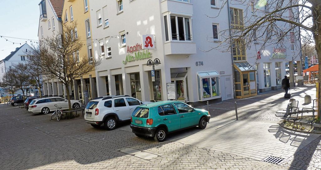 OBERTüRKHEIM: Bessere Kontrollen in Fußgängerzone gefordert: Wildes Parken am Obertürkheimer Markt
