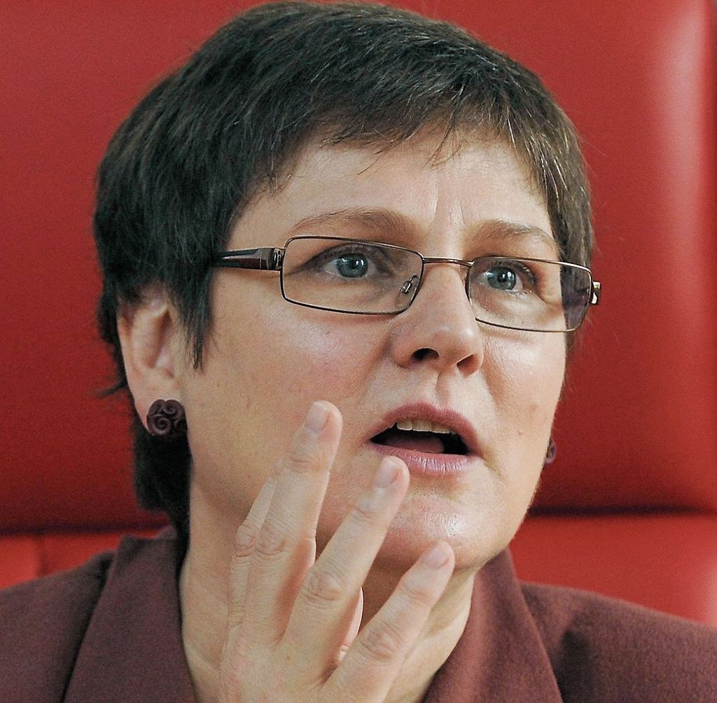 Die eigene Fraktion hat allerdings die Neuregelung mitbeschlossen - Volksantrag könnte das Thema wieder in den Landtag bringen: SPD-Landeschefin kritisiert Altersvorsorge für Abgeordnete