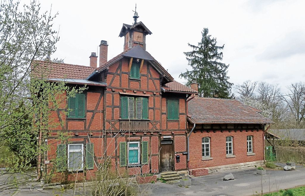 Verein will denkmalgeschütztes Gebäudeensemble am Dornhaldenfriedhof sanieren und zum „Haus der Stille“ umgestalten: Nutzungskonzept für das Garnisonsschützenhaus
