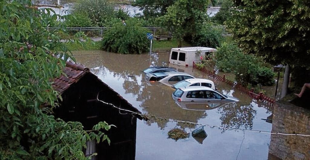 HOFEN: Wasser- und Schifffahrtsamt schickt Sachverständige und will Schaden begleichen: Hochwasser: Bund übernimmt Haftung