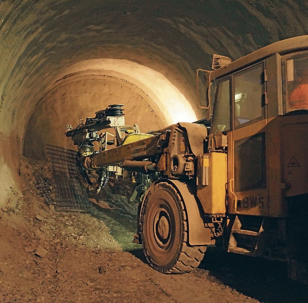 UNTERTüRKHEIM:  Tunnelvortrieb nur noch 100 Meter von Wohngebiet im Lindenschulviertel entfernt - Meißelarbeiten in der Nacht: Hotelübernachtung für lärmgeplagte Anwohner