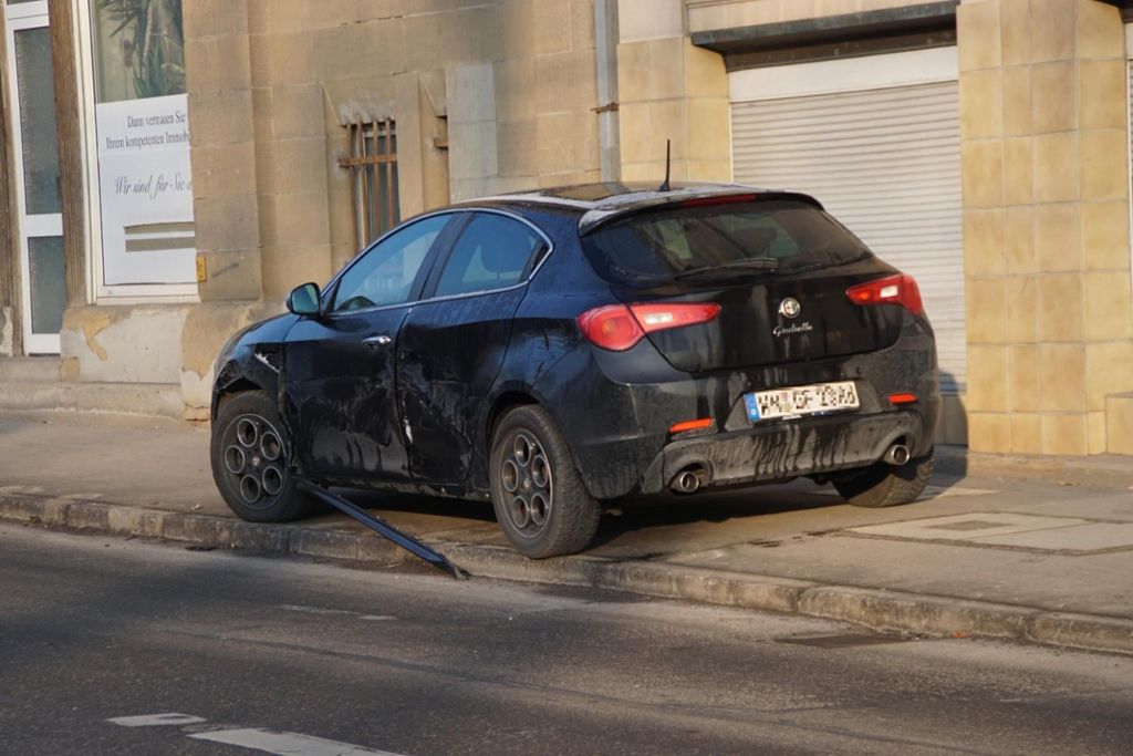 Polizeiberichte vom 22. Januar: Pragsattel: Auto landet im Gleisbett 