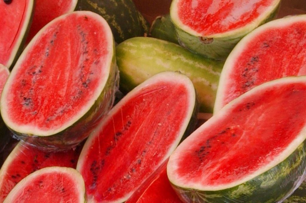 Einbrecher zerstechen 30 Wassermelonen 