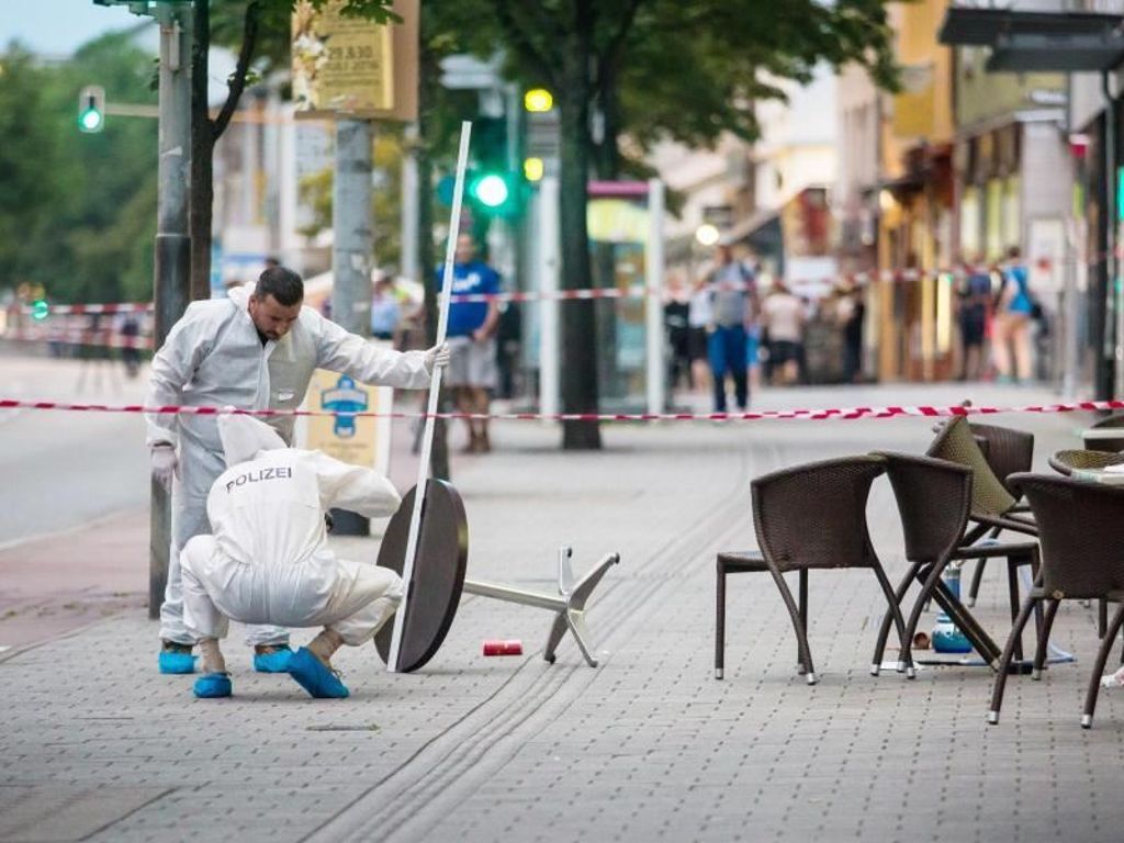 Angriff in Reutlingen war eine Beziehungstat : Unfall stoppte Täter