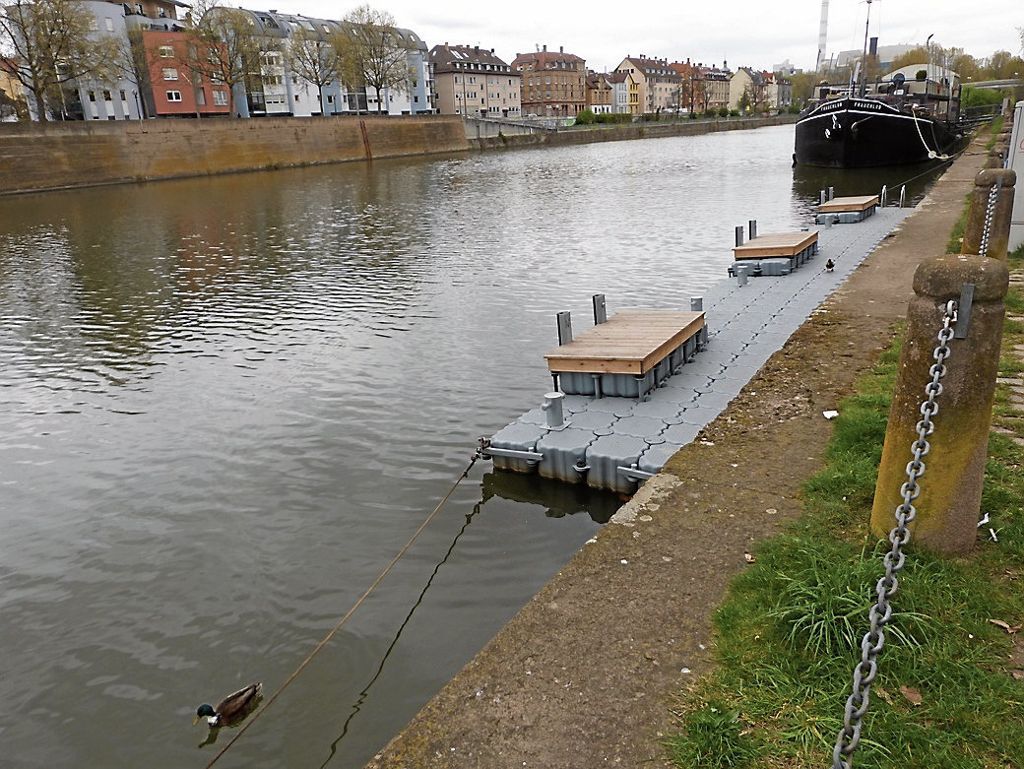 BAD CANNSTATT: Neckar-Käpt‘n will Anlegeplätze nicht aufgeben: „Kein Schiffsanleger an der Rillingmauer“