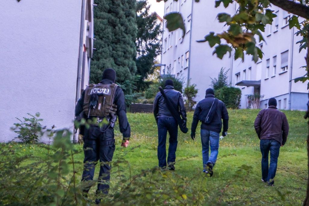 SEK-Einsatz in Ludwigsburg: Mann harrt 20 Stunden auf Dach aus
