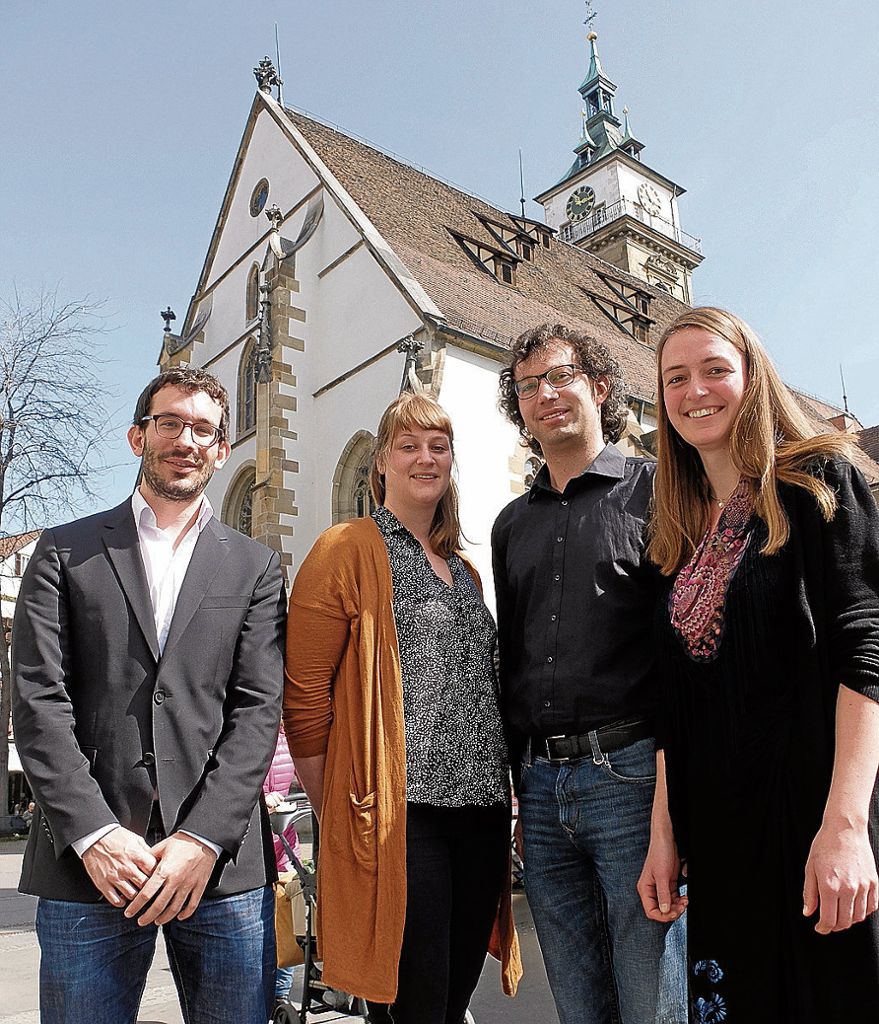 BAD CANNSTATT:  Stadtdekan Schultz-Berg begrüßt vier Auszubildende im Kirchenbezirk: Erste Vikar-WG in Württemberg