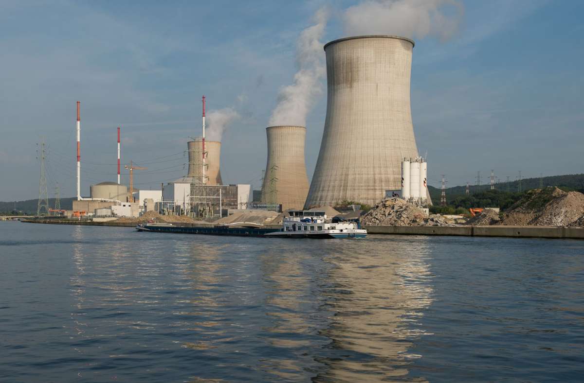 Der Betrieb von  Kernkraftwerken wie hier im belgischen  Tihange ist höchst umstritten. Dennoch könnte Atomkraft in der EU bald als „nachhaltig“ eingestuft werden. Doch im Europaparlament formiert sich Widerstand. Foto: dpa/Rainer Jensen