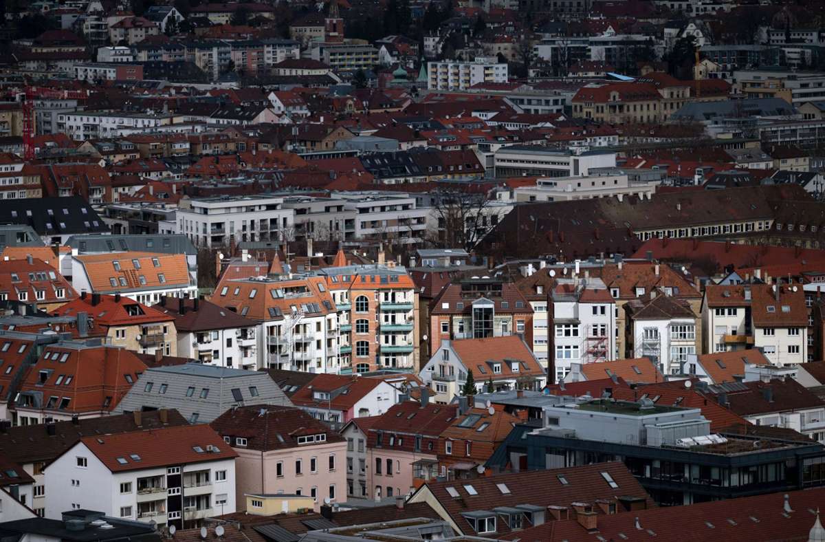Wohnen in Baden-Württemberg: Immobilienpreise geraten ins Rutschen –  Mieten steigen