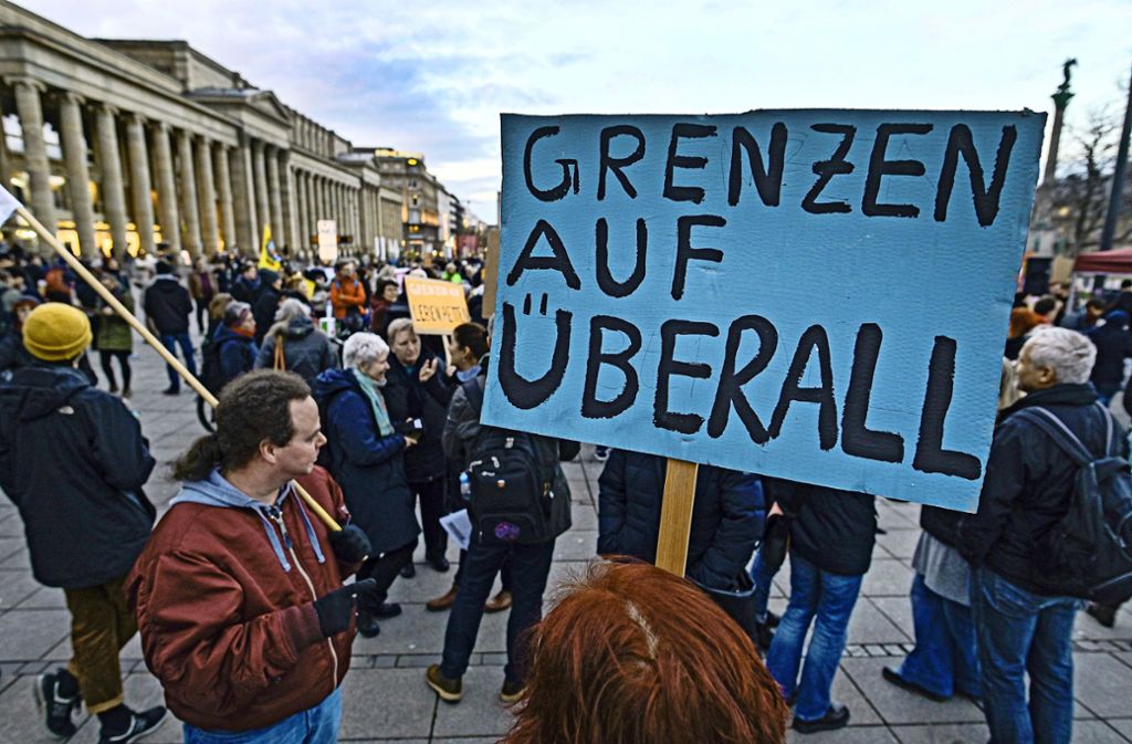 Demonstration in Stuttgart: Kritik an der EU für  Politik der Abschottung