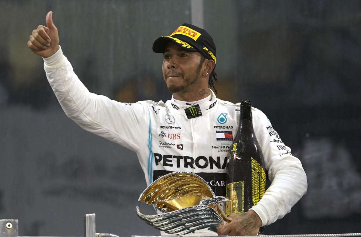 Lewis Hamilton: Der sechsmalige Weltmeister ist der Mann, den es in der Saison 2020 zu schlagen gilt – mit dem Mercedes-Silberpfeil bildet der 35 Jahre alte Brite eine perfekte Symbiose zwischen Mensch und Maschine. Der Superstar der Szene ist Mercedes 50 Millionen Euro wert.