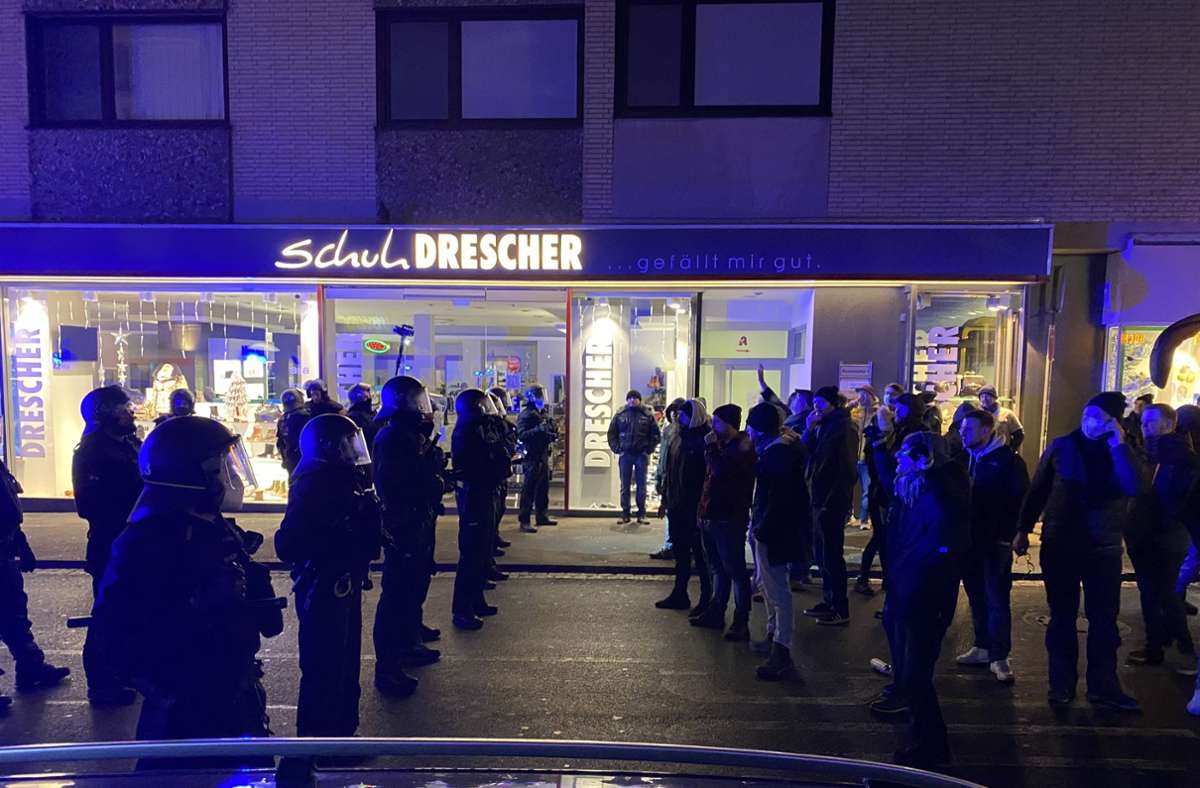 Nach Corona-Protest in Schweinfurt: Gewalttätige Corona-Querdenker in Schnellverfahren verurteilt