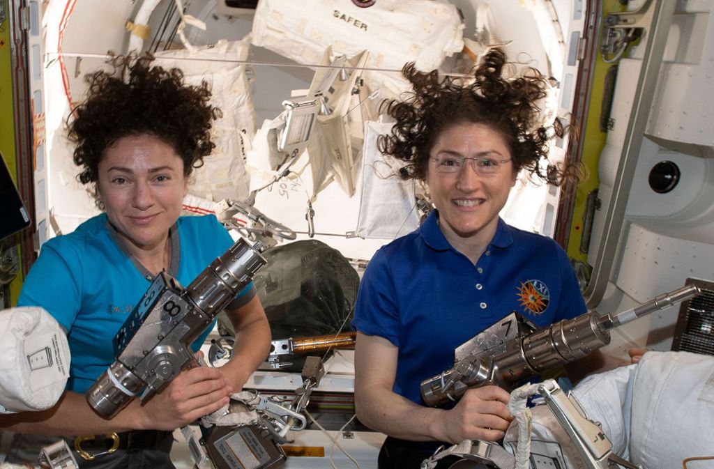 Urlaub im All: SpaceX will drei Touristen zur ISS schicken