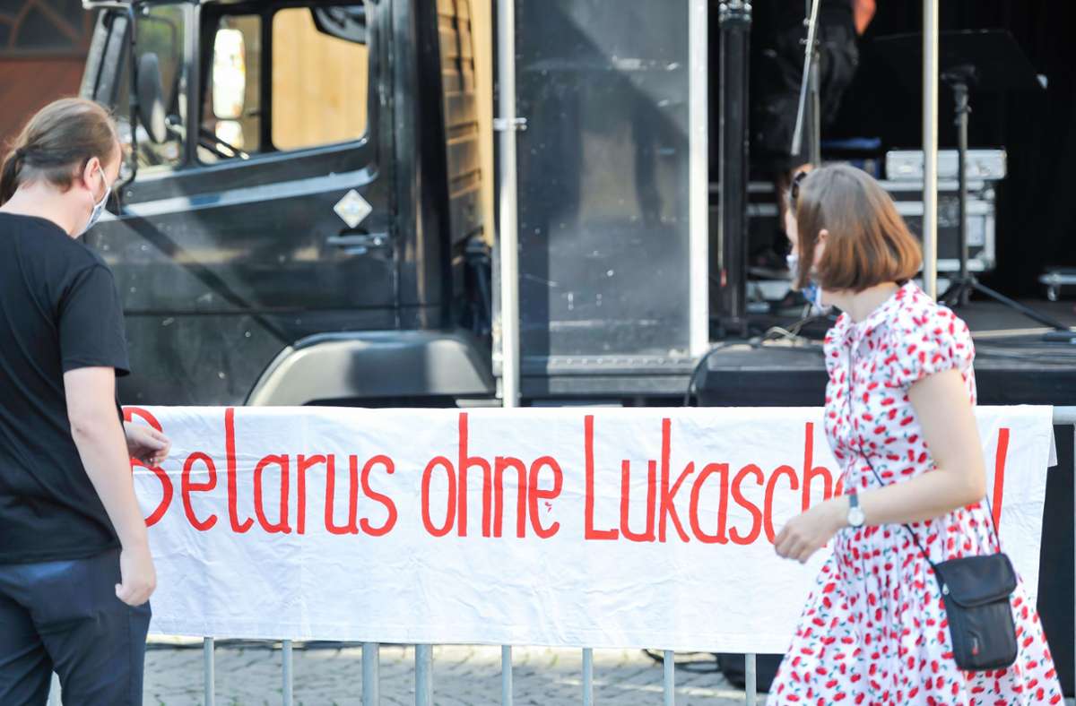 Kundgebung in Stuttgart gegen die Dikatur in Belarus.
