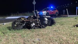 Motorradfahrer stirbt bei Unfall an Verkehrsinsel