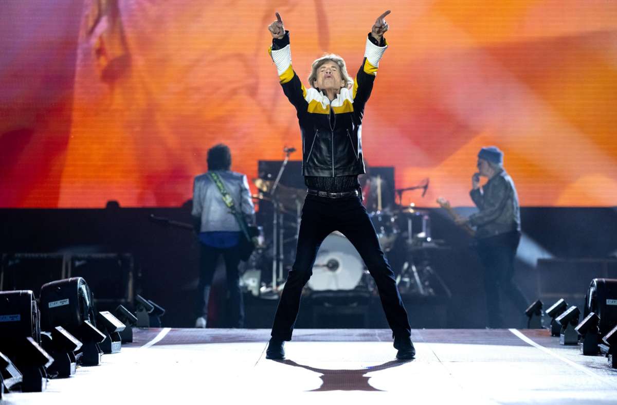 Singt alle mit! Mick Jagger mit den Rolling Stones am Pfingstsonntag im Münchner Olympiastadion Foto: dpa/Sven Hoppe