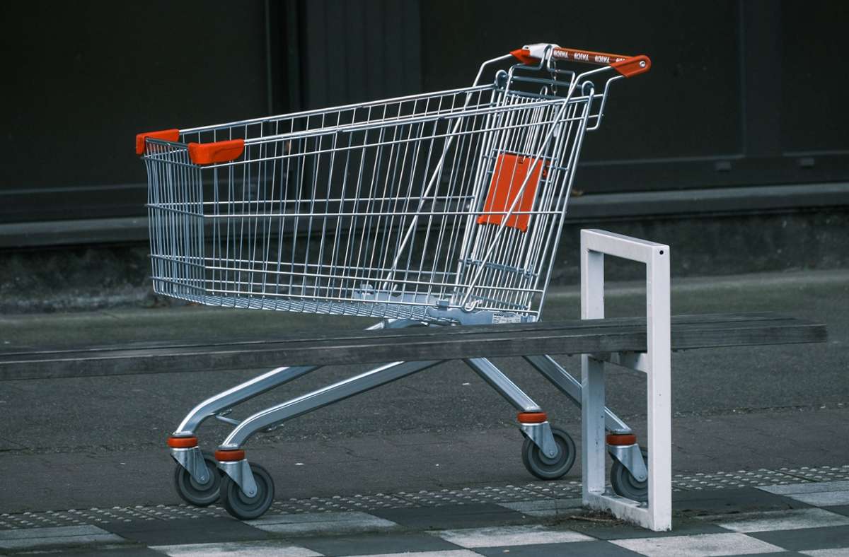 Supermarkt-Kunden waren die Opfer eines Betrügers. Foto: IMAGO/Michael Gstettenbauer/IMAGO/Michael Gstettenbauer