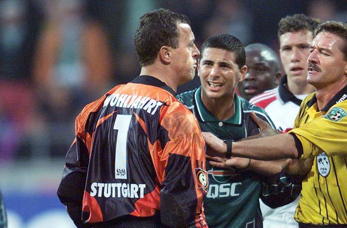 Im Alter von 21 Jahren wechselt Claudio Pizarro 1999 für eine Ablösesumme von umgerechnet 1,5 Millionen Euro vom peruanischen Vizemeister Alianza Lima in die Bundesliga zu Werder Bremen – und gerät in seiner ersten Saison 1999/2000 gleich mal mit VfB-Keeper Franz Wohlfahrt aneinander.