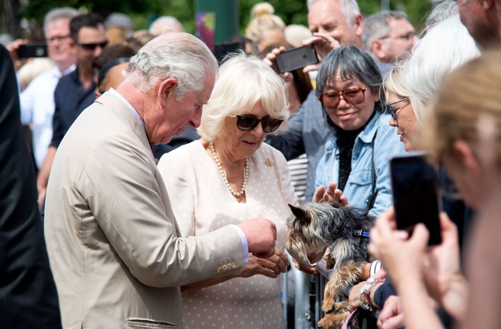 Weitere Eindrücke der Reise von Prinz Charles und Camilla.