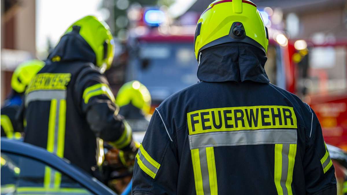 Stuttgart: Brennender Akku löst Feuerwehreinsatz aus