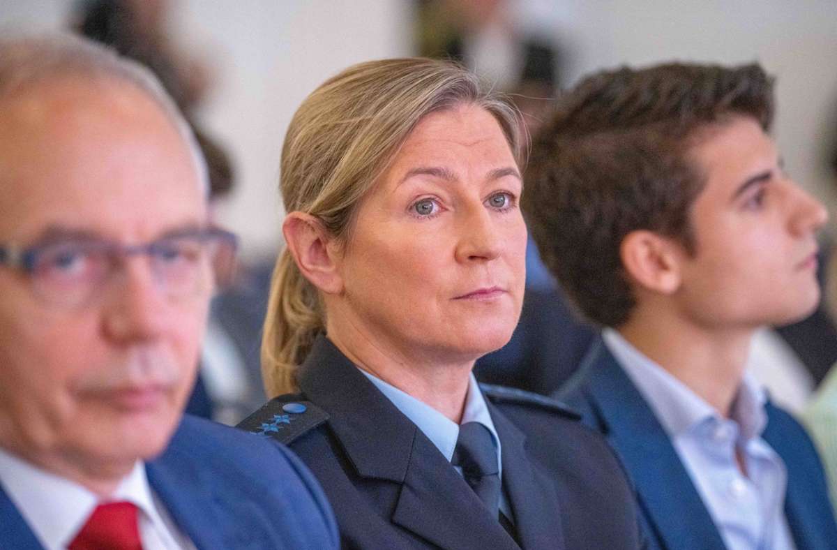 Claudia Pechstein bei der CDU: Kritik an Olympionikin nach Rede in Polizeiuniform