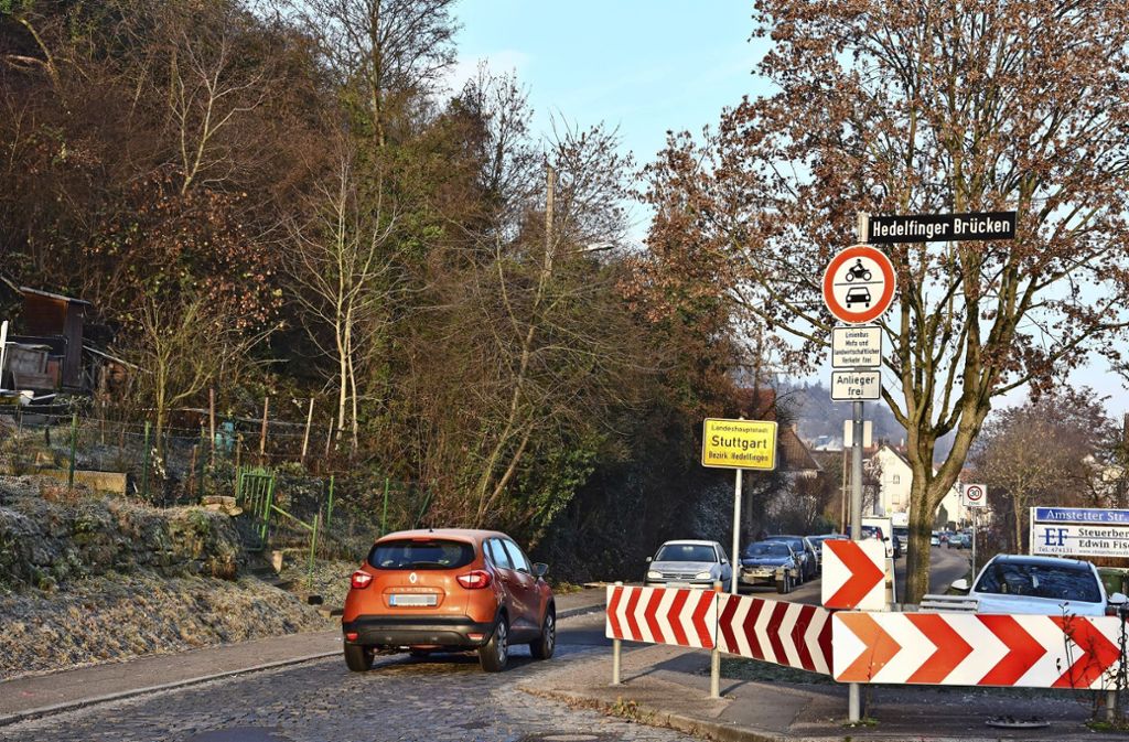 Mehr Durchfahrtskontrollen in der Amstetter Straße gefordert: Anwohner ärgern sich über Schleichverkehr