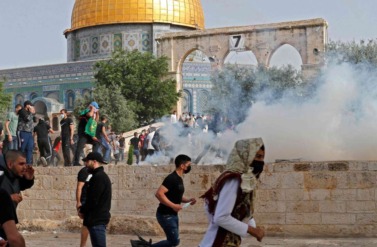 Tempelberg in Jerusalem: Gewalttätige Proteste reißen nicht ab – dutzende Verletzte