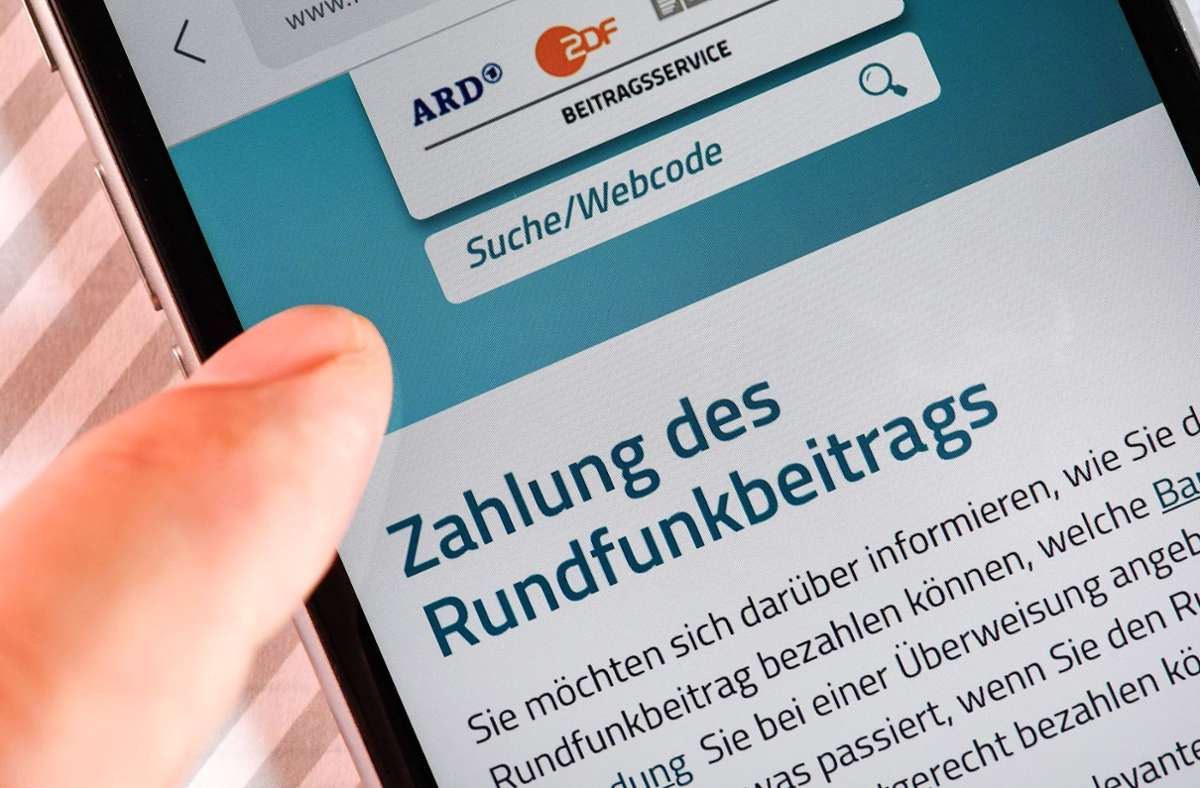 ARD, ZDF und Deutschlandradio: Klagen zum Rundfunkbeitrag liegen Karlsruher Richter vor