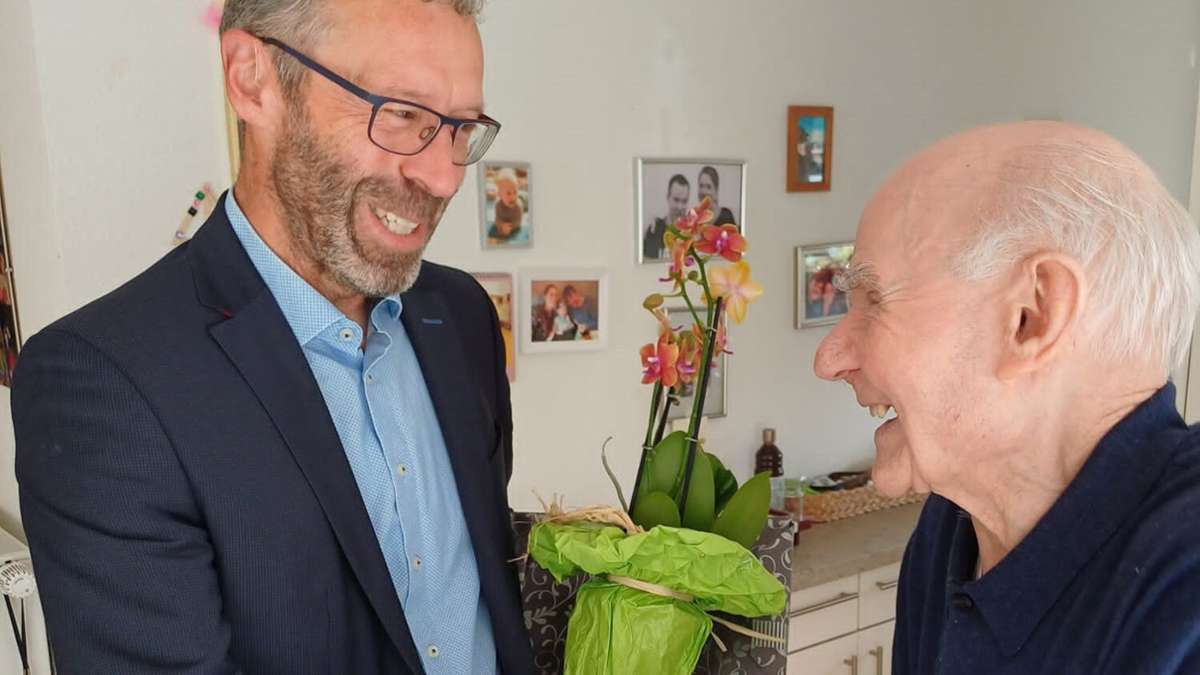 Zweitältester Bürger Herrenbergs: Oberbürgermeister gratuliert zum 102. Geburtstag