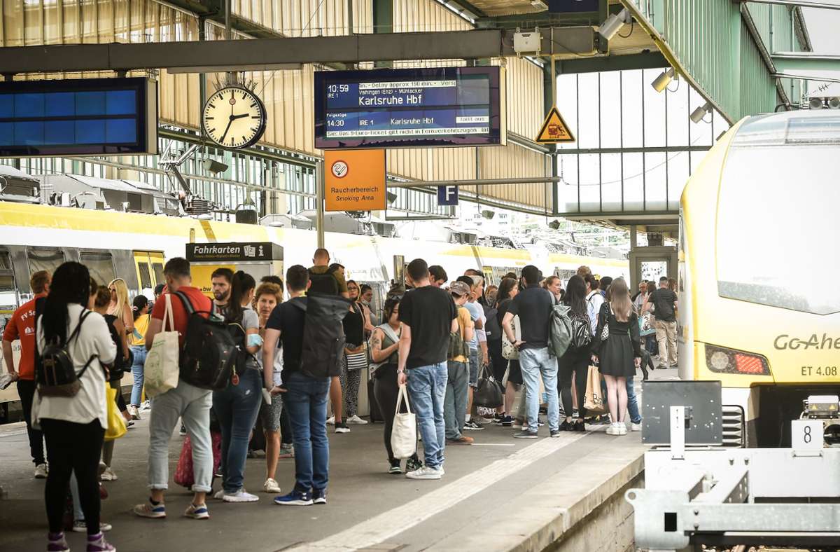 Hauptbahnhof in Stuttgart: Bahn: Beeinträchtigungen im Raum Stuttgart bis in den Abend