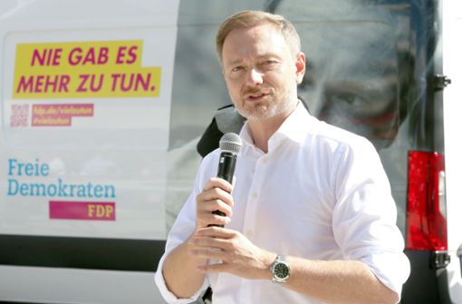 Der FDP-Bundesvorsitzende und Spitzenkandidat Christian Lindner kritisiert Union und SPD – nur die Grünen geht er nicht so scharf an. Foto: imago/Chris Emil Janssen