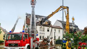 Feuer frisst sich  durchs Haus – Dachstock nicht zu retten