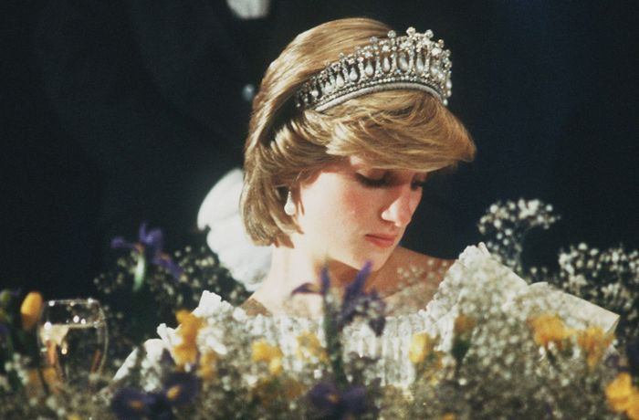 Schmuck von Prinzessin Diana: Diese Juwelen tragen jetzt Kate und Meghan