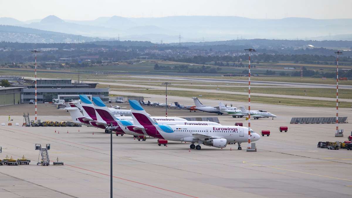Flughafen Stuttgart: Steigende Gebühren könnten Flugtickets 2024 teurer machen