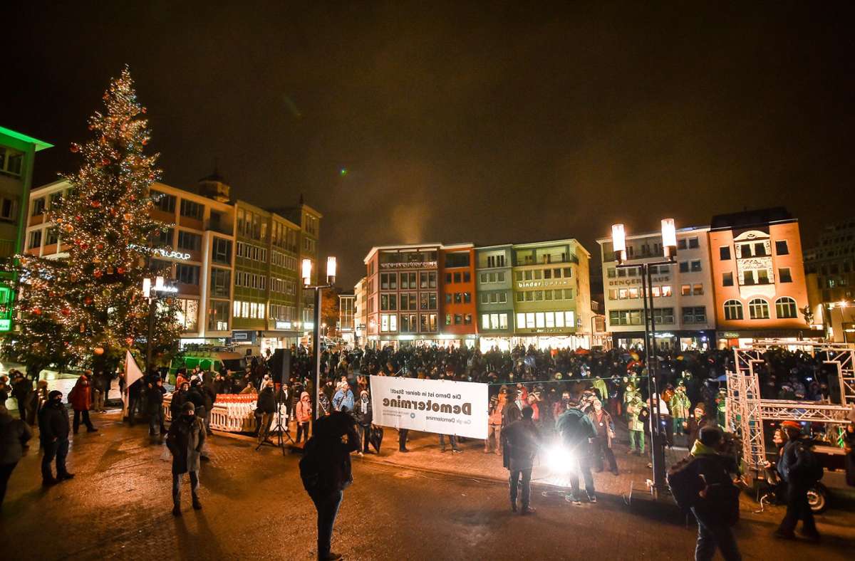 Corona-Protest in Stuttgart: 48 Anzeigen nach Demo aufgenommen