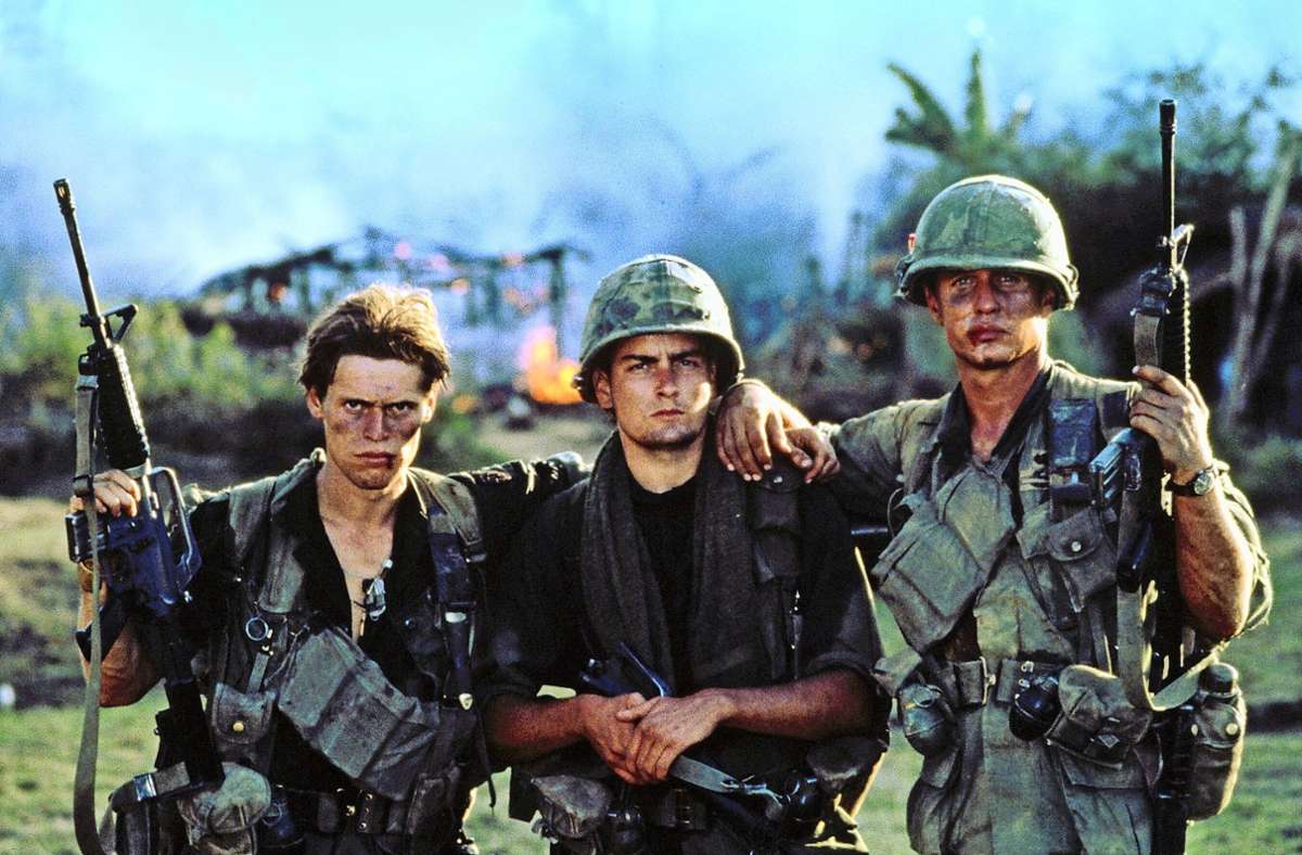 Kinobilder einer verrohenden USA: Willem Dafoe, Charlie Sheen und Tom Berenger in „Platoon
