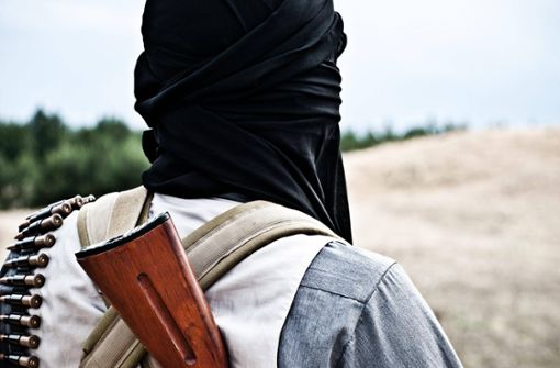 Kämpfer der Terrormiliz IS sind nach wie vor im Nahen Osten aktiv. (Symbolbild) Foto: imago/Panthermedia/zabelin