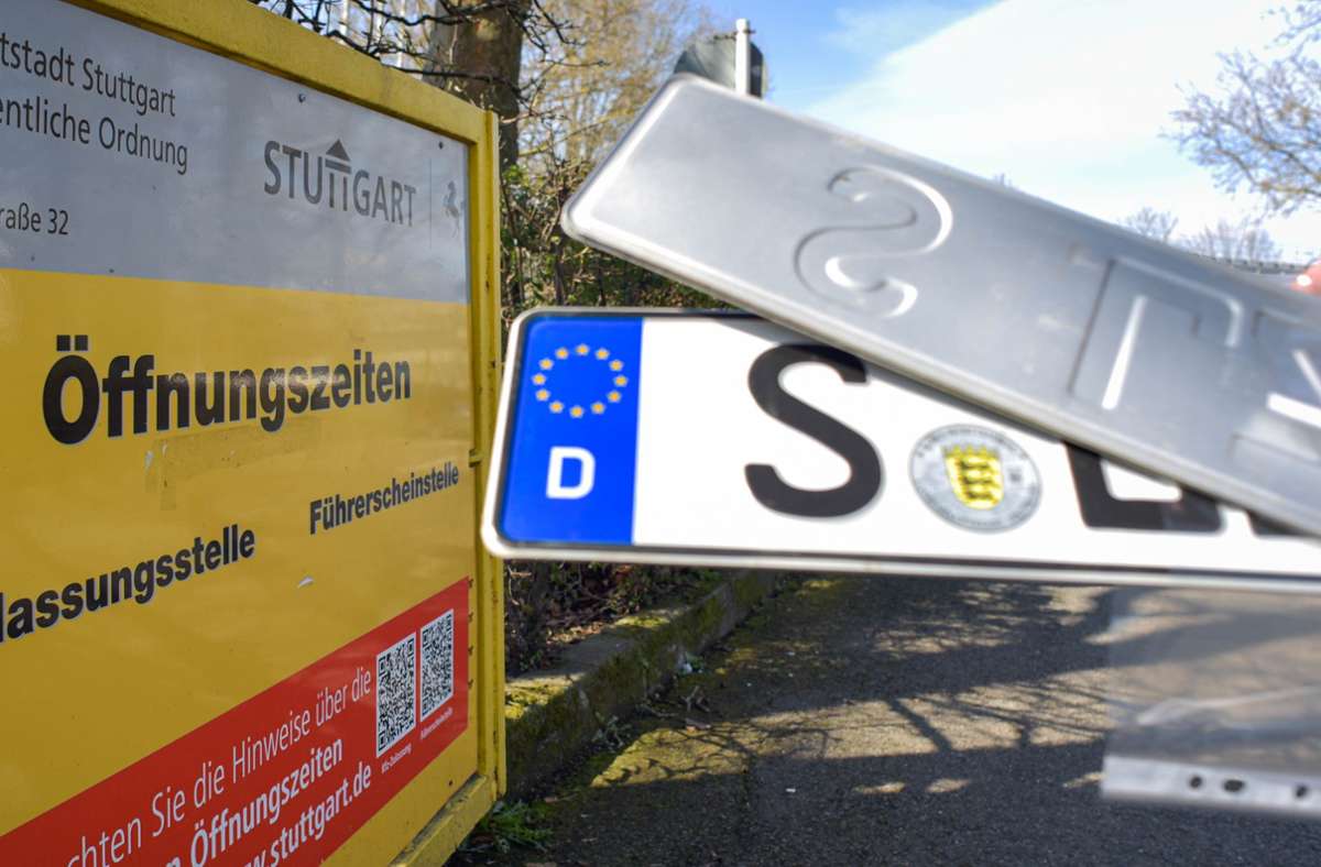 Falsche Webseiten im Netz: Stuttgart warnt  vor Betrug bei i-Kfz