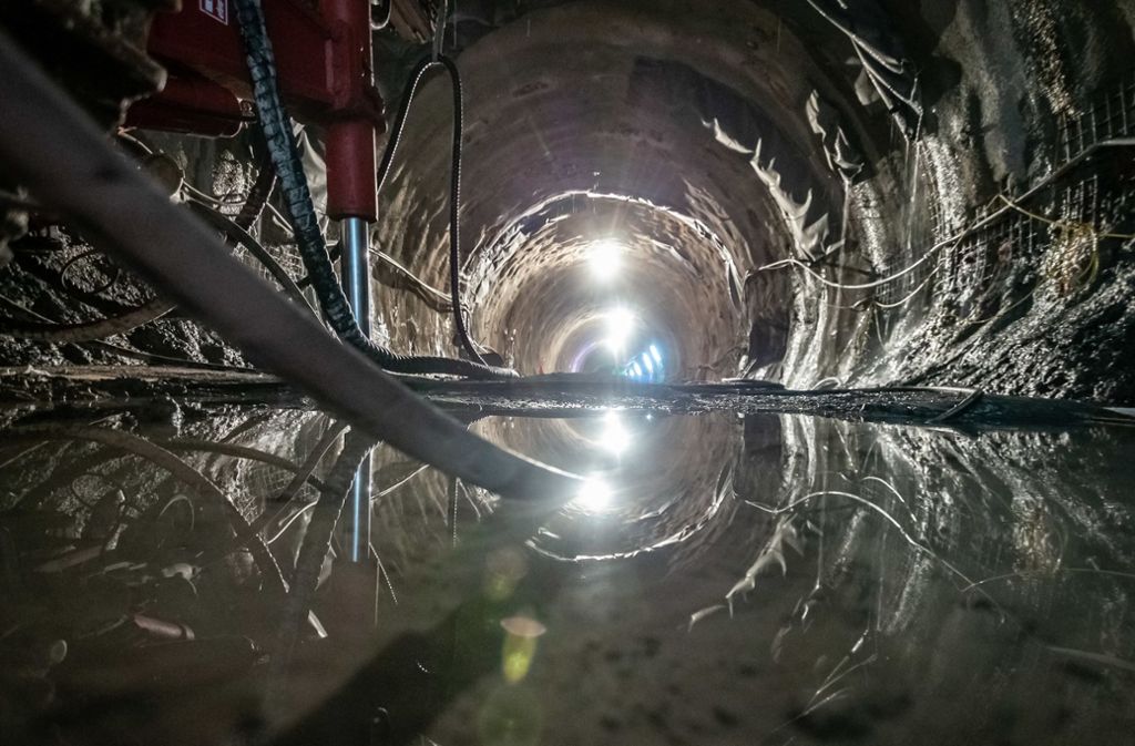 Die Arbeiten in zwei S-21-Röhren nach Obertürkheim ruhen seit September 2018 – Bauverfahren wird geändert: Nach Wasserpanne Neustart im S-21-Tunnel nach Obertürkheim