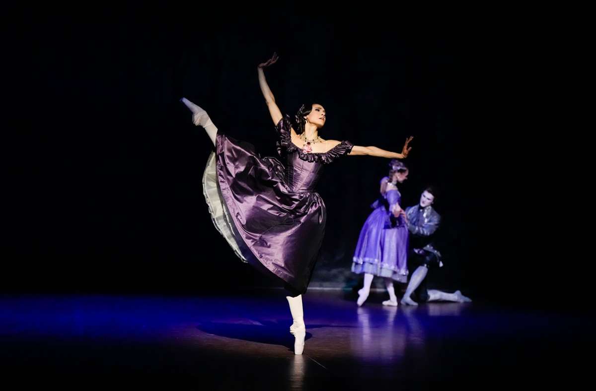 Die Solistin Rocio Aleman tanzt erstmals die Rolle der Marguerite Gautier in John Neumeiers Ballett „Die Kameliendame“.