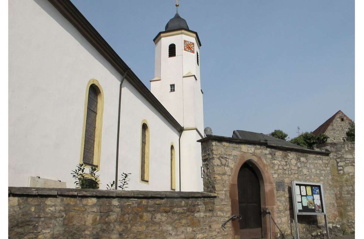 500 Jahre Pfarrei St. Barbara Hofen: Neue Broschüre zum Alten Friedhof