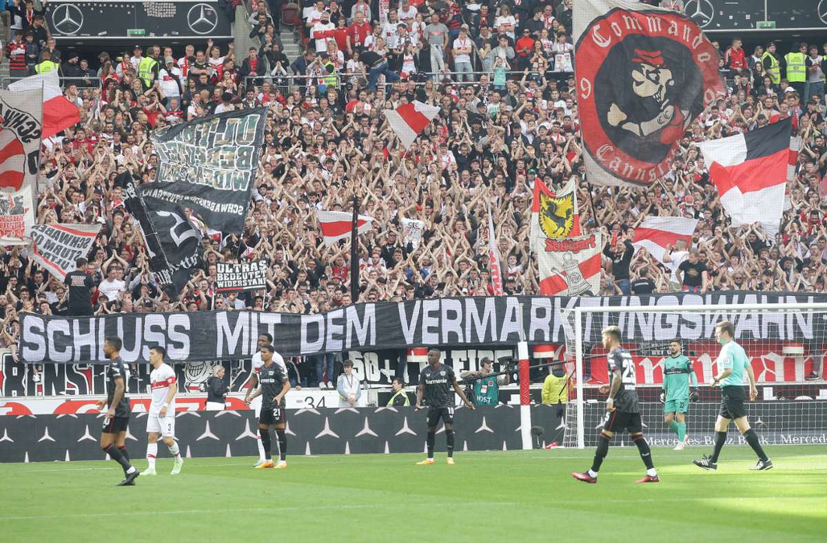Viele Fans haben sich zuletzt gegen die Investorenpläne der DFL ausgesprochen – auch beim VfB Stuttgart. Foto: Pressefoto Baumann/Hansjürgen Britsch