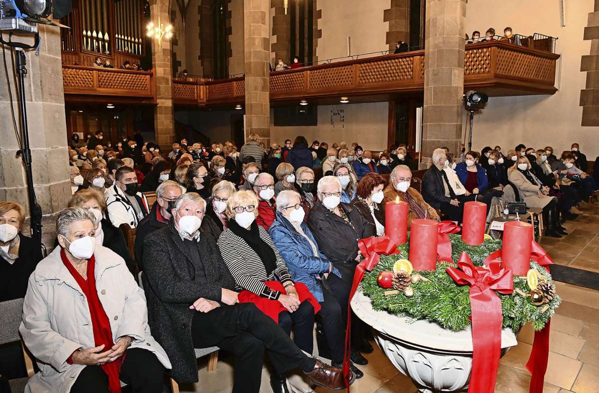 „Maskenball“ beim „Adventszauber“. Die Gäste waren froh, dass die Veranstaltung überhaupt stattfinden konnte.