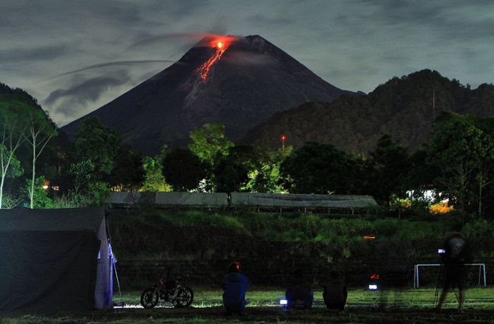 Insel Java in Indonesien: Vulkan Merapi sorgt erneut für spektakuläre Bilder