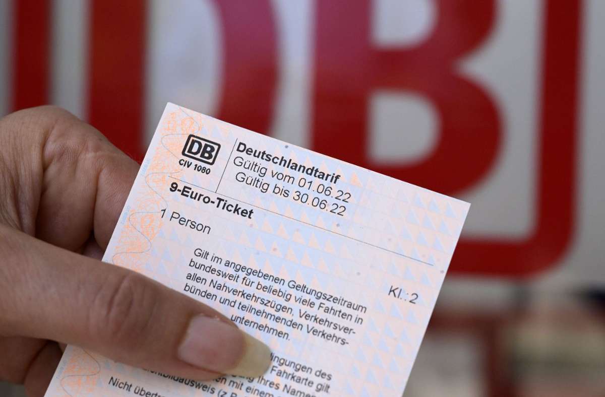 49-Euro-Ticket soll kommen: Nachfolger für 9-Euro-Ticket offenbar gefunden