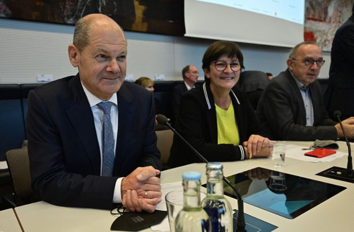 Parteivorsitzende: Saskia Esken will  SPD-Chefin bleiben
