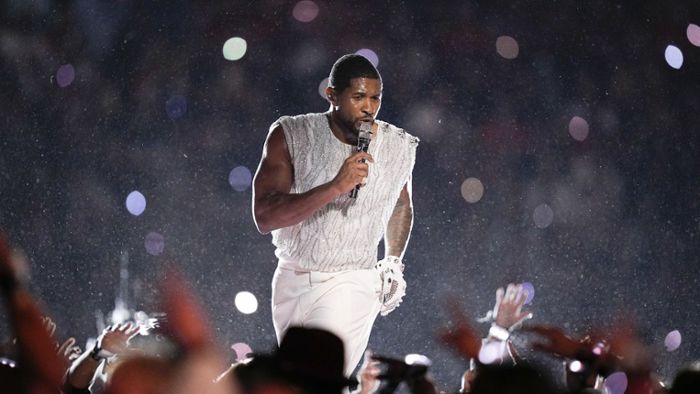 Usher zündet ein Halbzeit-Feuerwerk