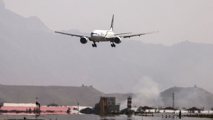 Erster kommerzieller Flug nach Kabul seit Machtübernahme